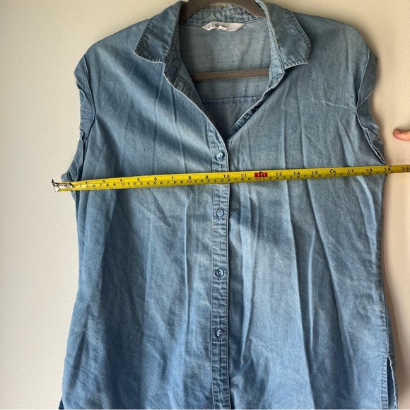 Cleo Light Blue Button Front Top XS | Casual Coastal Cowgirl Chambray Capsule - Picture 7 of 11